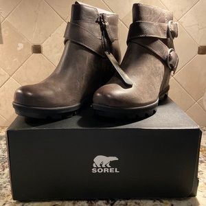 Sorel New in Box Joan of Artic Wedge II Buckle Waterproof Boots